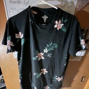Hollister floral Tshirt
